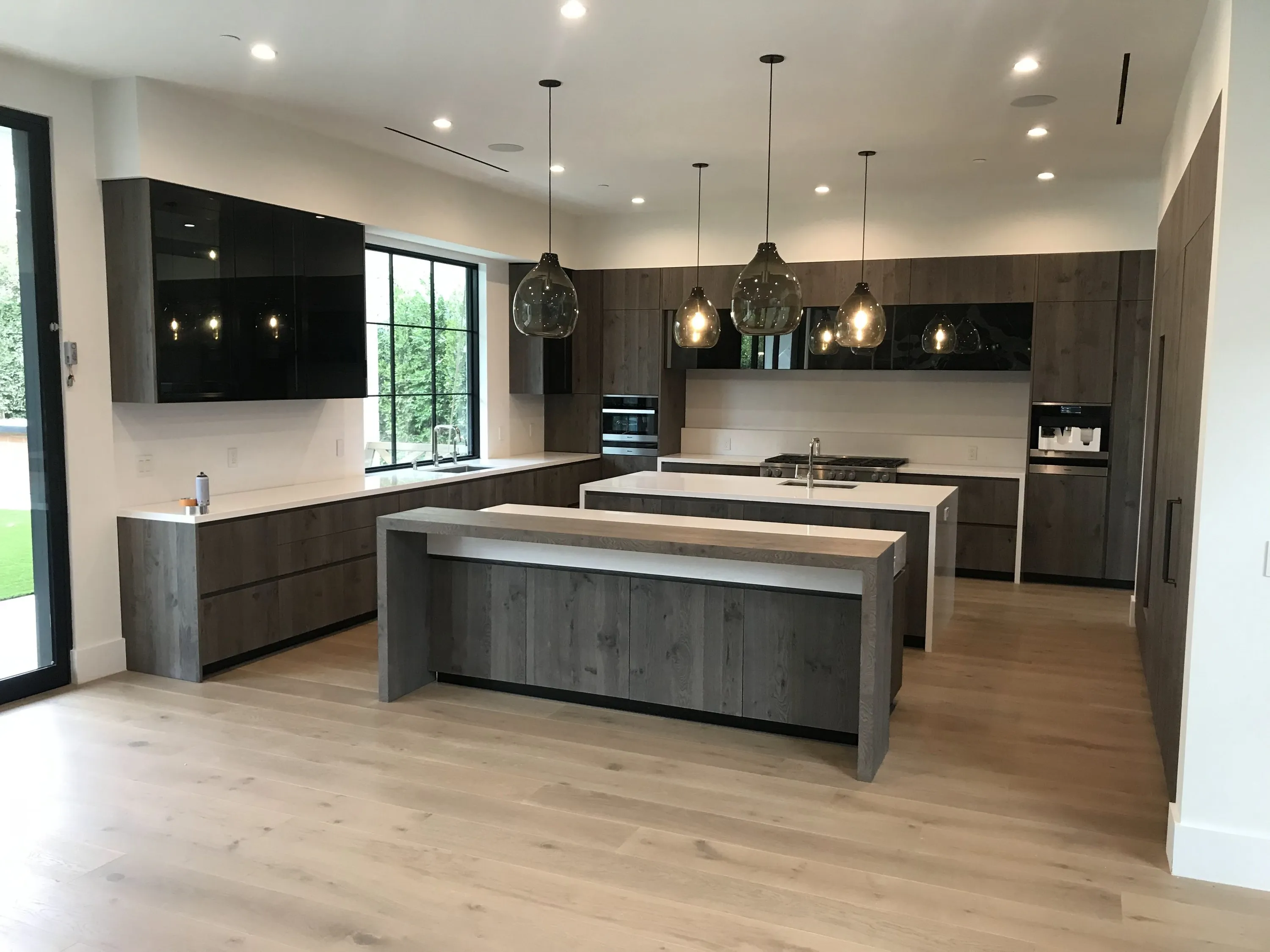 Kitchen by Nestor: two islands in smoked oak